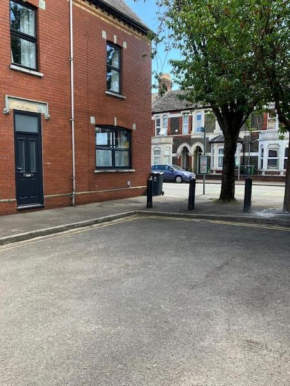Ninian Park Road